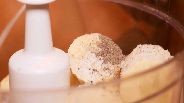 ЯЛОВИЧИНА з СИРОМ І БАНАНАМИ Дивовижний Соус Ніжне М'ясо Рецепт Для Гурманів | Cмачно з  Грубичем