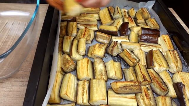 Ох и Вкусные получаются Баклажаны! Маринуем Баклажаны на Зиму с Луком и Зеленью