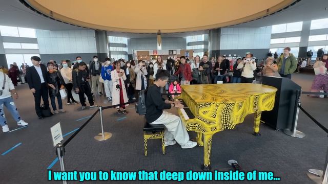 Street Piano: 全外国人が振り向いた!? Backstreet Boys / I Want It That Way を弾いたらBRAVOや指笛まで!![Welcome to Japan] смотреть онлайн