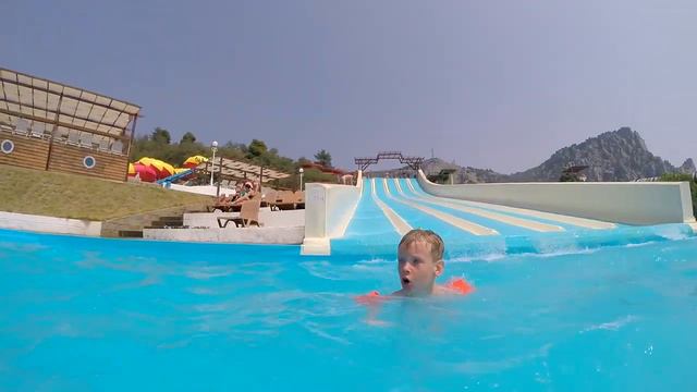 Мы в аквапарке Голубой залив (Крым, Семеиз) смотреть онлайн