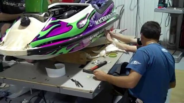 Comp-Cal Installing Custom Wrap on SXR-800 смотреть онлайн