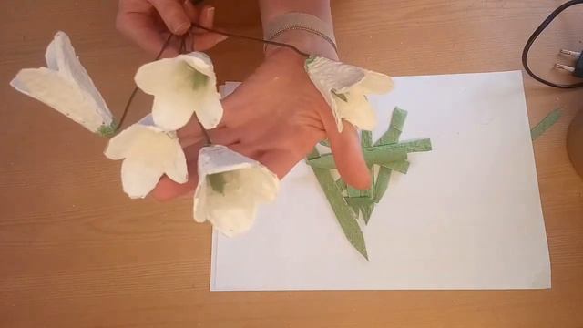 Весенняя поделка Подснежники из мусора/ Весенняя поделка в садик