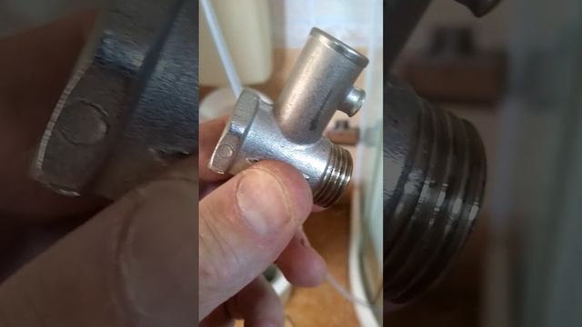 Профилактика электрического водонагревателя - бойлера. Не - учебное пособие. смотреть онлайн