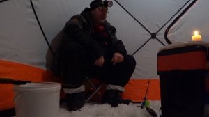 Ловля корюшки ночью в феврале.Первые впечатления при ловле корюшки.Smelt fishing at night in winter