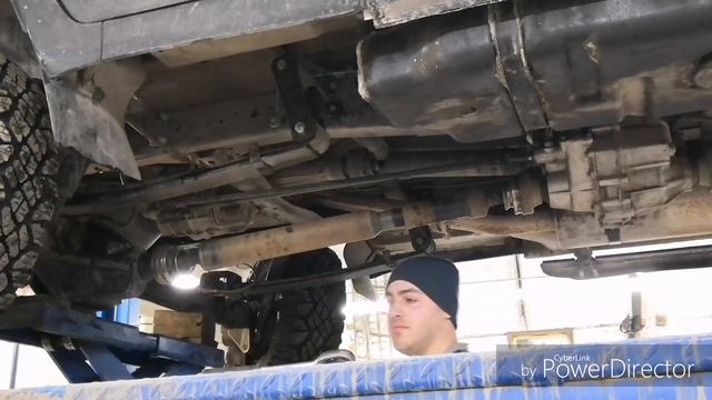 Внедорожник Соболь 4х4, замена пыльников на шрусах кардана и усиление ...