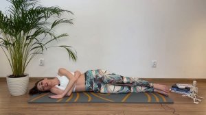 Пилатес для стройных ножек. Махи ног лежа на боку. Side lying series pilates.