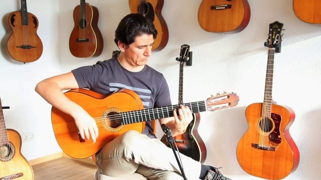 Manuel Reyes 1986 flamenco guitar - furious sounding guitar - from the golden period смотреть онлайн