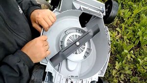 Обзор электрической газонокосилки Интерскол ГКЭ-32/1200. Часть 1.