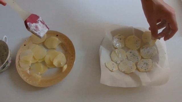 Повторили сухарики Хрусteam багет и чипсы Lay's сметана и зелень!
