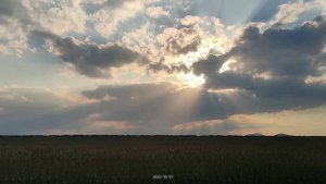 Солнце за облоками.mp4