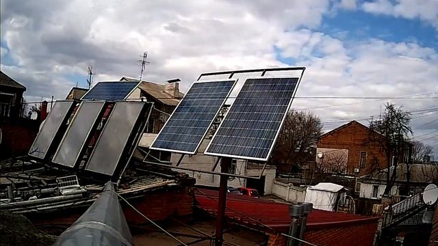 Поворот солнечных панелей за день. Timelapse.