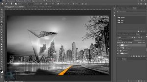 Photoshop: создание зеркального треугольника на фоне города.