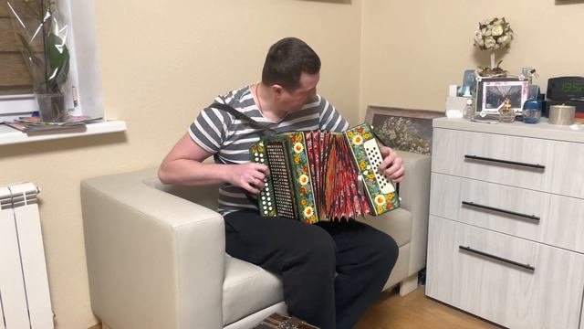 Гармонь Івушка