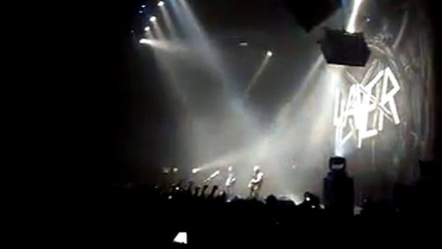 SLAYER en el Luna Park, Bs. As. 5-6-11- Raining blood-Black Magic.mp4 смотреть онлайн