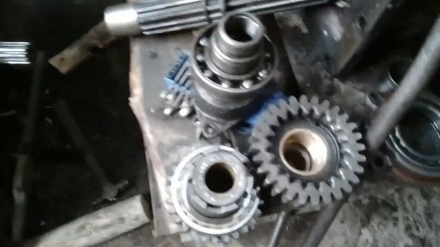 Одна из причин стука ВОМ в МТЗ смотреть онлайн