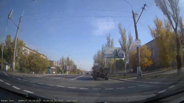 Луганск, ул. Линева, Вторчермет. 2021/10/16 смотреть онлайн