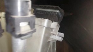 VOLVO 850. Переделка радиатора печки с быстросъемов на шланги.