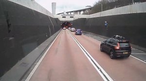 Англія.  Лондон. Тунель через Темзу.  Dartford tunnel.