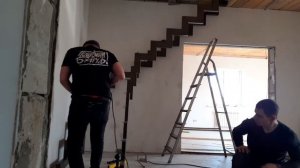 монтаж металлической лестницы