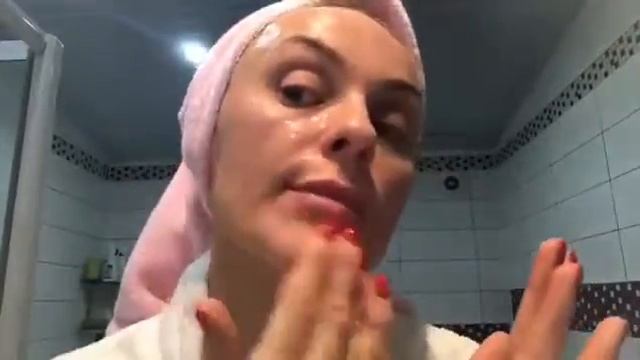 SEALUXE Отшелушивающий Гель - скатка для лица смотреть онлайн