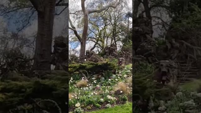 The serene beauty of Monceau Park, Paris