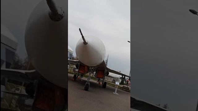 КРАСИВЫЙ САМОЛЁТ ХОРОШО ЛЕТАЕТ. ИСТРЕБИТЕЛЬ СУ-27