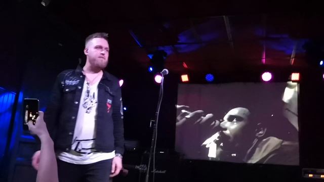 Грязь - Абассы Колени Киска (Я ненавижу людей) Live [СПб 14.10.18] смотреть онлайн