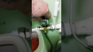 Устранение запотевания бочка унитаза