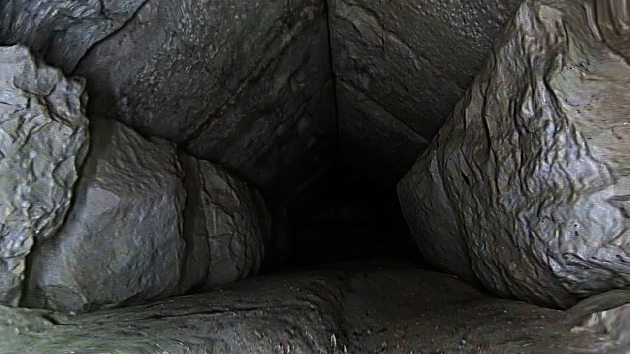 Камера засняла скрытый коридор в пирамиде Хеопса смотреть онлайн