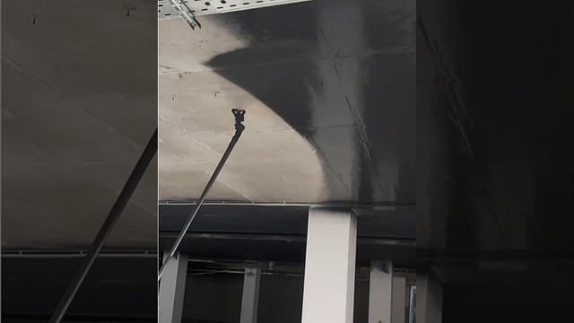 Вот так надо красить потолки по 2000 квадратов в день смотреть онлайн