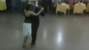 GUSTAVO y MARÍA Bailan milonga en CÍRCULO APOLO