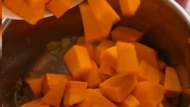 Осенний тыквенный суп,советую попробовать с беконом смотреть онлайн