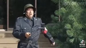 Айн цвай полицай драй фир гренадир даскут мантелек хэндэ хох [Меме] ft. Гнездилов #Пес #Гнездилов