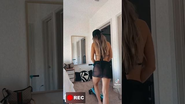 сексуальные девушки в Tik Tok