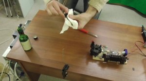 Разряд сквозь вакуумную лампу 2 - неужели разряд-таки идёт по поверхности колбы?