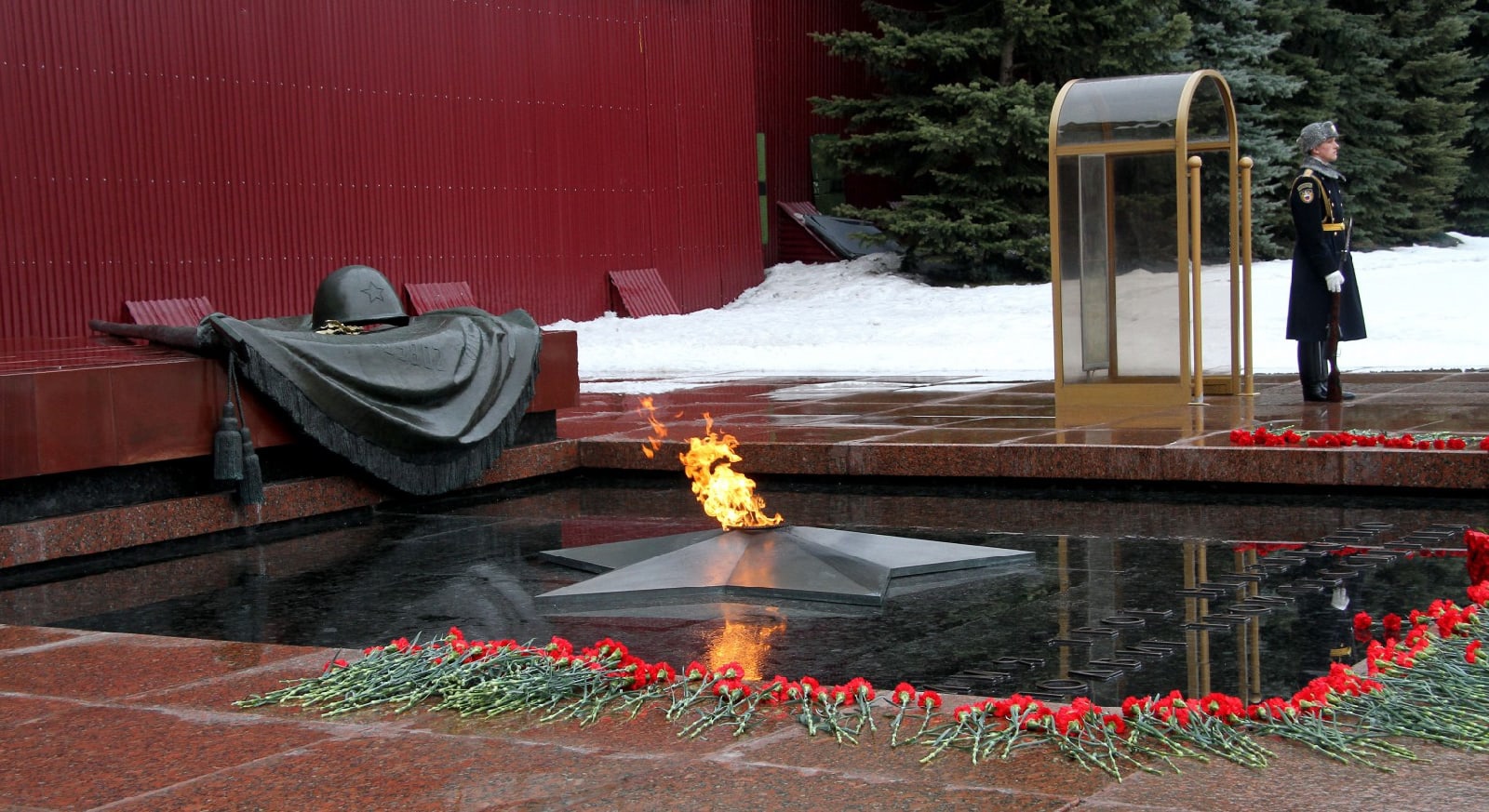 Могила неизвестного солдата на красной площади фото