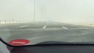 Песчанная буря на дороге Дубай