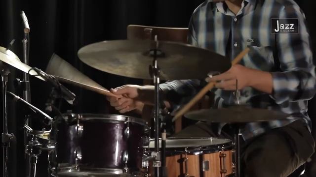 Adrian Mastrocola trio . смотреть онлайн