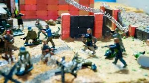 Войнушки Захват военной базы Про солдатиков Игры в войну (2 Часть)