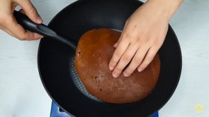 БЕЗ ДУХОВКИ, без раскатки! Шоколадный МЕДОВИК с кремом! Торт на сковороде в домашних условиях