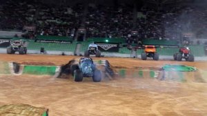 GRAVE DIGGER IN FLAMES! - Grave Digger - Monster Jam World Tour 2022 - Melbourne, Australia