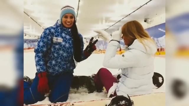 Самоед помогает хозяйке, секрет для снятия стресса при помощи фото