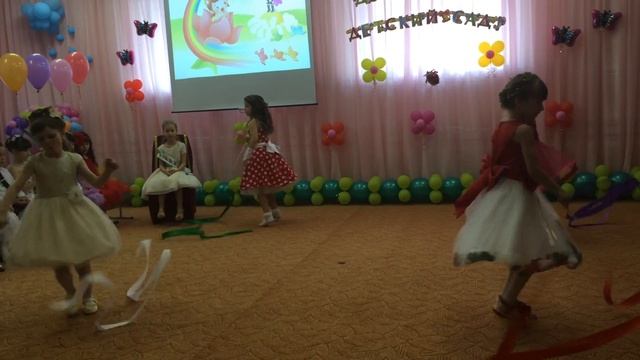 Танец с лентами "Краски"