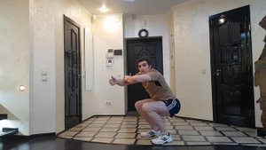 Приседания по Бронсону. Одно приседание равняется 100 приседаниям. Делаю всего 5 приседаний.