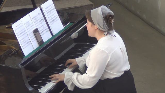 Белая Светлана - В последний день (Пение)