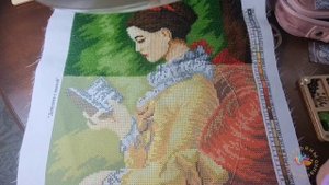 Девушка с книгой.