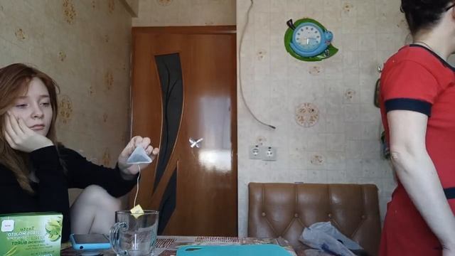 VLOG. Готовлю супчик со звёздочками/Пришел заказ из KDV. 01.04.20 смотреть онлайн