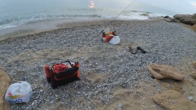 Попали на раздачу крупного Ласкиря , Рыбалка Крым 2023. смотреть онлайн