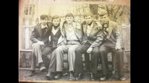 Микола Гнатюк -- Де дитинство моє