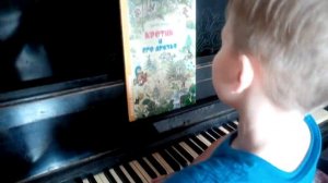 Крепко крепко маму поцелую...